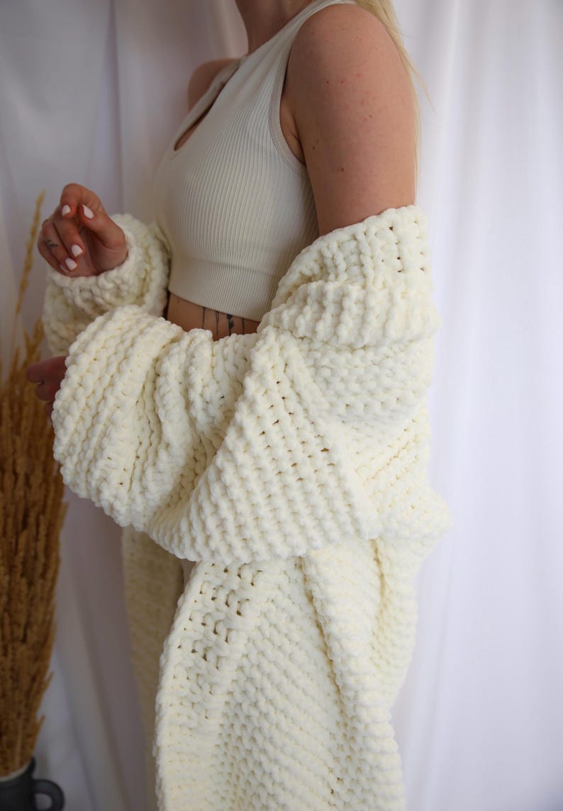 Cardigan in maglia grossa: micropoliestere avorio, maglione caldo fatto a mano immagine 9