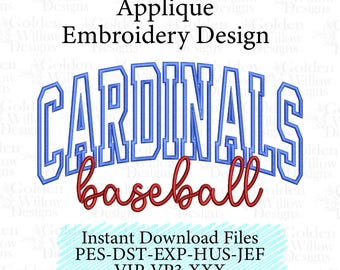 Puede incluir: Diseño de bordado de béisbol de los Cardenales en azul y rojo. La palabra "CARDINALS" está arqueada en azul, delineada en blanco. La palabra "baseball" está en rojo en cursiva debajo. Descarga instantánea.