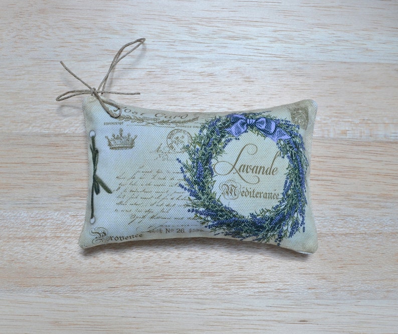 Lavender Wreath Sachet image 1