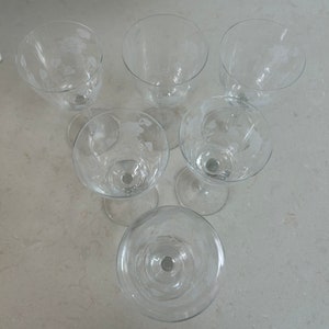 Set of 6 Vintage Etched Wine Beverage Glasses Stemware image 4