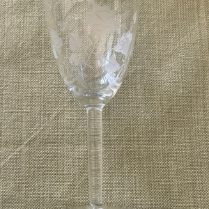 Set of 6 Vintage Etched Wine Beverage Glasses Stemware image 8