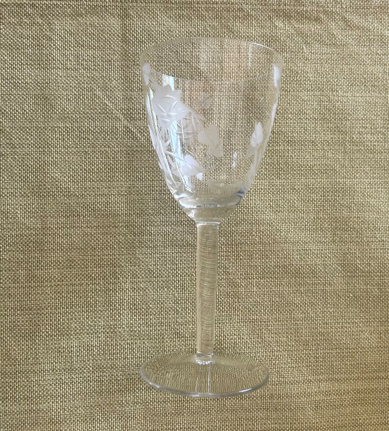 Set of 6 Vintage Etched Wine Beverage Glasses Stemware image 6