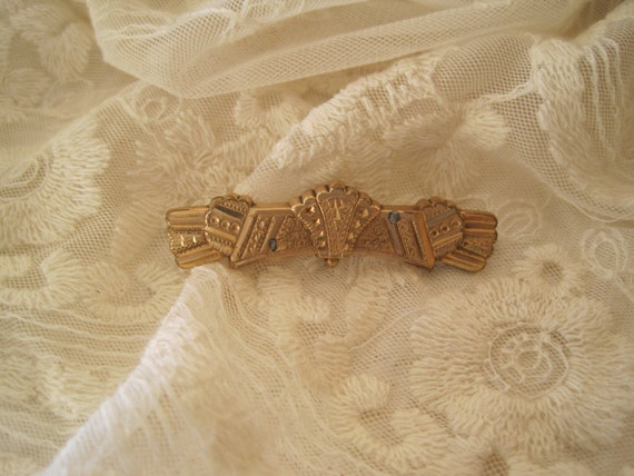 Antique Victorian Gold Filled Engraved Lace Pin B… - image 1