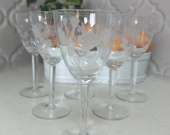 Set of 6 Vintage Etched Wine Beverage Glasses Stemware