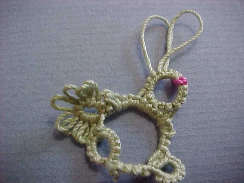 4 Tatted Bunnys by Dove Country Tatting