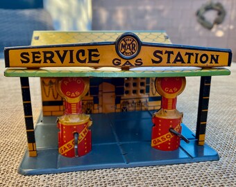 Vintage Marx Toy Company Tin Litho Service Station Two Aero Gas Pumps