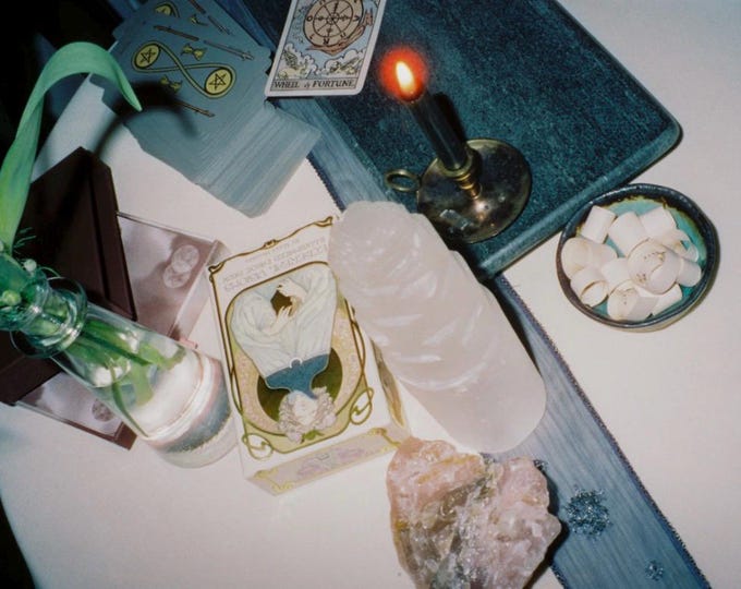 Tarot Reading · 30 minutes