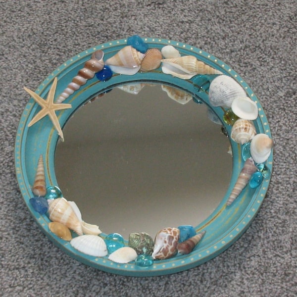 Round seashell mirror
