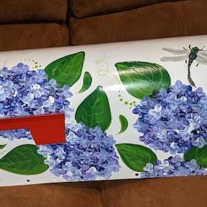 Hortensien mit Libelle handgemalter Briefkasten