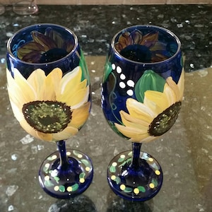 Sunflower design cobalt blue wine glass (one)
