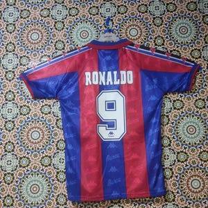Retro Ronaldo #9 Barcelona Jersey – 1996/97 Season