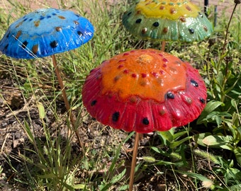 Glass Mushroom Garden Stake / Yard Art