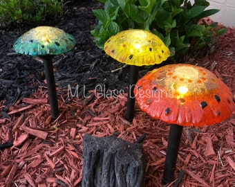 Unique Solar Lights | Glass Mushroom Light | Fused Glass Mushroom | Garden Decor | Yard Art | Patio Lights | Outdoor Lighting | Garden Stake