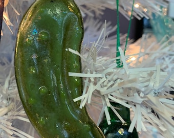 Pickle Ornament | Christmas Tree Ornament | Pickle Gifts | Glass Ornament | Fused Glass | Christmas Deco | Gift Ideas | Glass Pickle