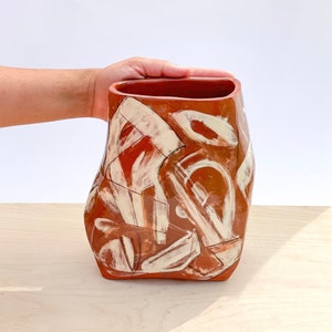 Retro Eclectic Desert Vase, neutral ceramic vase, Boho home decor, desert style vase