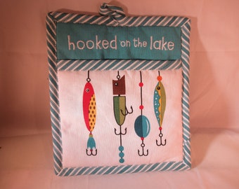 Hooked on the Lake Pocket Pot Holder