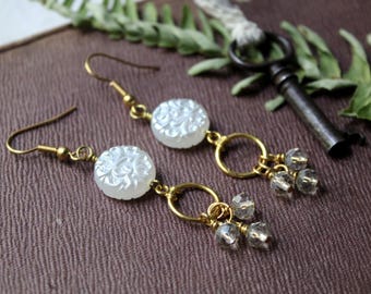 Pearl Champagne Earrings - Glass beads, white, sparkle, golden, pretty handmade jewelry