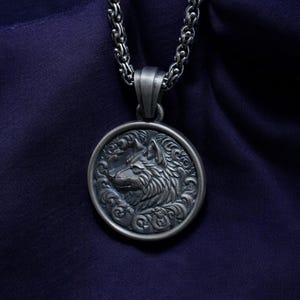 Best Wolf Men Necklace • Wolf Head Medallion • Wild Spirit Pendant • Viking Wolf Jewelry • Animal Totem Necklace • Father&#39;s Day Gift