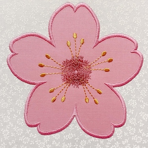 モダンな春の花。5x5インチ (12.5x12.5 cm) の桜と梅の花の機械刺繍アップリケ デザイン。