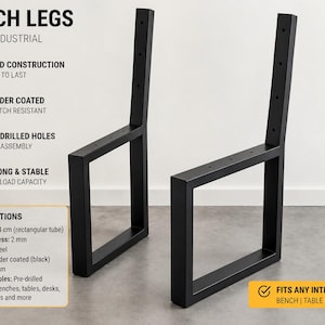 Può includere: Due gambe per panca in acciaio verniciato a polvere nera con profilo tubolare rettangolare. Ogni gamba presenta un supporto verticale con fori preforati e una base orizzontale. Il testo sull'immagine include BENCH LEGS e SPECIFICATIONS.