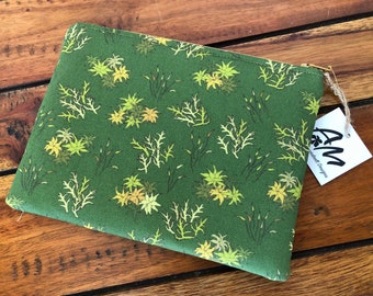 Moss garden, medium zipper pouch, purse organiser in green and gold on a moss green background