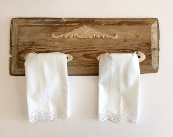 Towel Rack with 2 Tea Towels Vintage