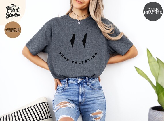 Free Palestine T-Shirt Minimalist Smiley Face Design Simple Activist Graphic Tee Solidarity Shirt Peaceful Protest Human Rights Tee
