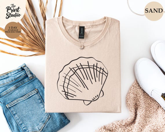 Seashell T-Shirt Minimalist Hand Drawn Shell Design Simple Ocean Beach Graphic Tee Coastal Aesthetic Summer Nature Line Art Shirt