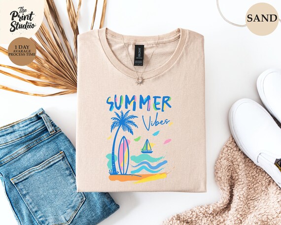 Summer Vibes Graphic Tee: Minimalist Beach T-Shirt