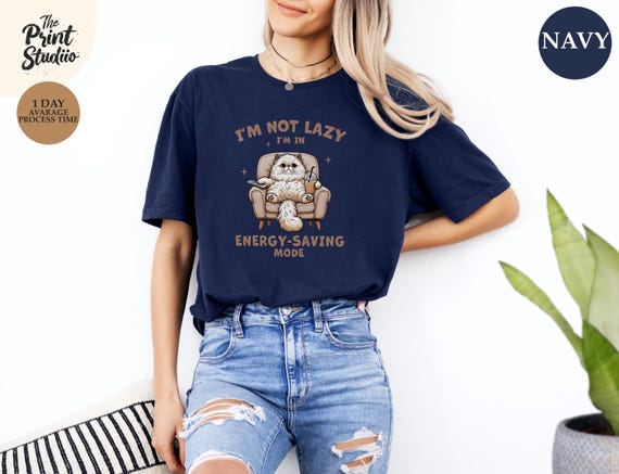 Funny Cat T-Shirt Energy Saving Mode Quote Lazy Humor Graphic Tee Chilling Armchair Kitty Design Cozy Relaxed Pet Lover Gift Shirt