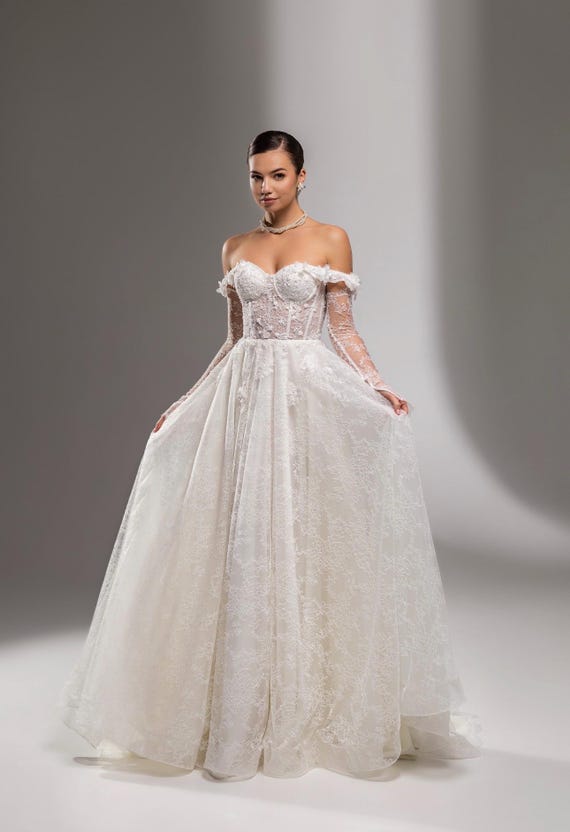 Vestido De Noiva Princesa Com Saia Em Camadas E Bordas Vestido De Noiva  Ombro A Ombro, Vestido De Noiva Com Renda Floral