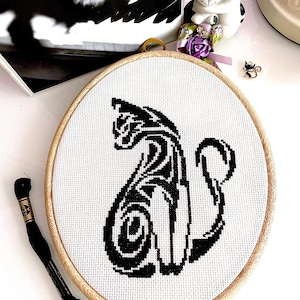 BLACK CAT クロスステッチ パターン PDF by SunflowerCrossStitch CrossStitchingForFun