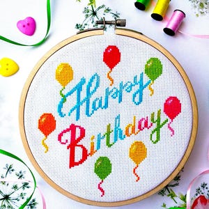 JOYEUX ANNIVERSAIRE Ballons ornement motif point de croix PDF par TournesolCrossStitch - CrossStitchingForFun