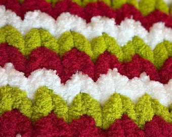 Christmas Chunky Knit Blanket, Throw Blanket, Hand Knit Blanket, Grinch Blanket, how the grinch stole Christmas