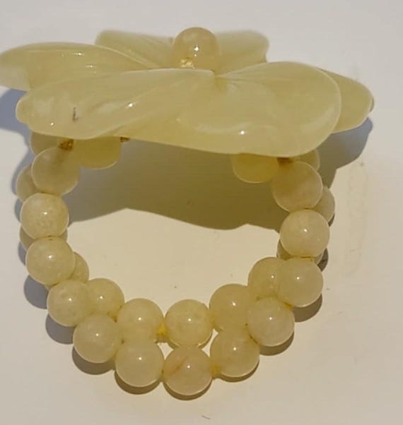 JADE YELLOW  Jade Flower statement ring, no metal… - image 4