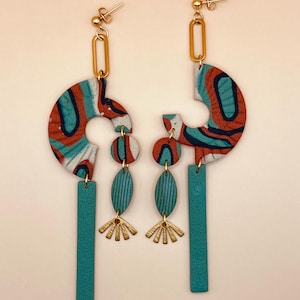 Asymmetrical earrings
