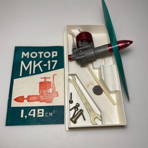 Mini motor MK-17, for airplane models. Petrol