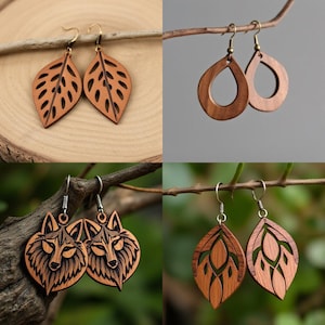 Puede incluir: Cuatro pares de pendientes de madera con varios diseños de hojas y animales. Los pendientes son marrones y presentan intrincados patrones recortados. Los estilos incluyen formas de hojas, gotas y caras de lobos. Cada par cuelga de un gancho dorado.