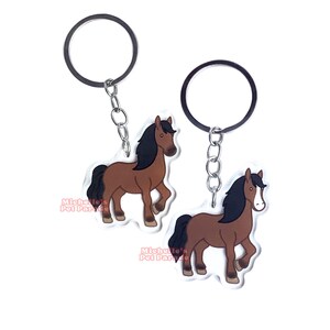 Bruin Bles Paard Sleutelhanger | Cartoon Paarden Ras Bedel | Cute Kawaii Dieren Kado | Acrylic Dubbelzijdige Hanger Cadeau