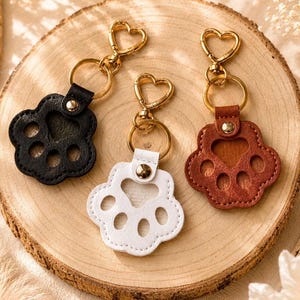 Magic Jewels • Pfoten-Schlüsselanhänger mit Fellfach • Andenken an Hund oder Katze • Gedenkanhänger • Erinnerungsgeschenk für Tierliebhaber