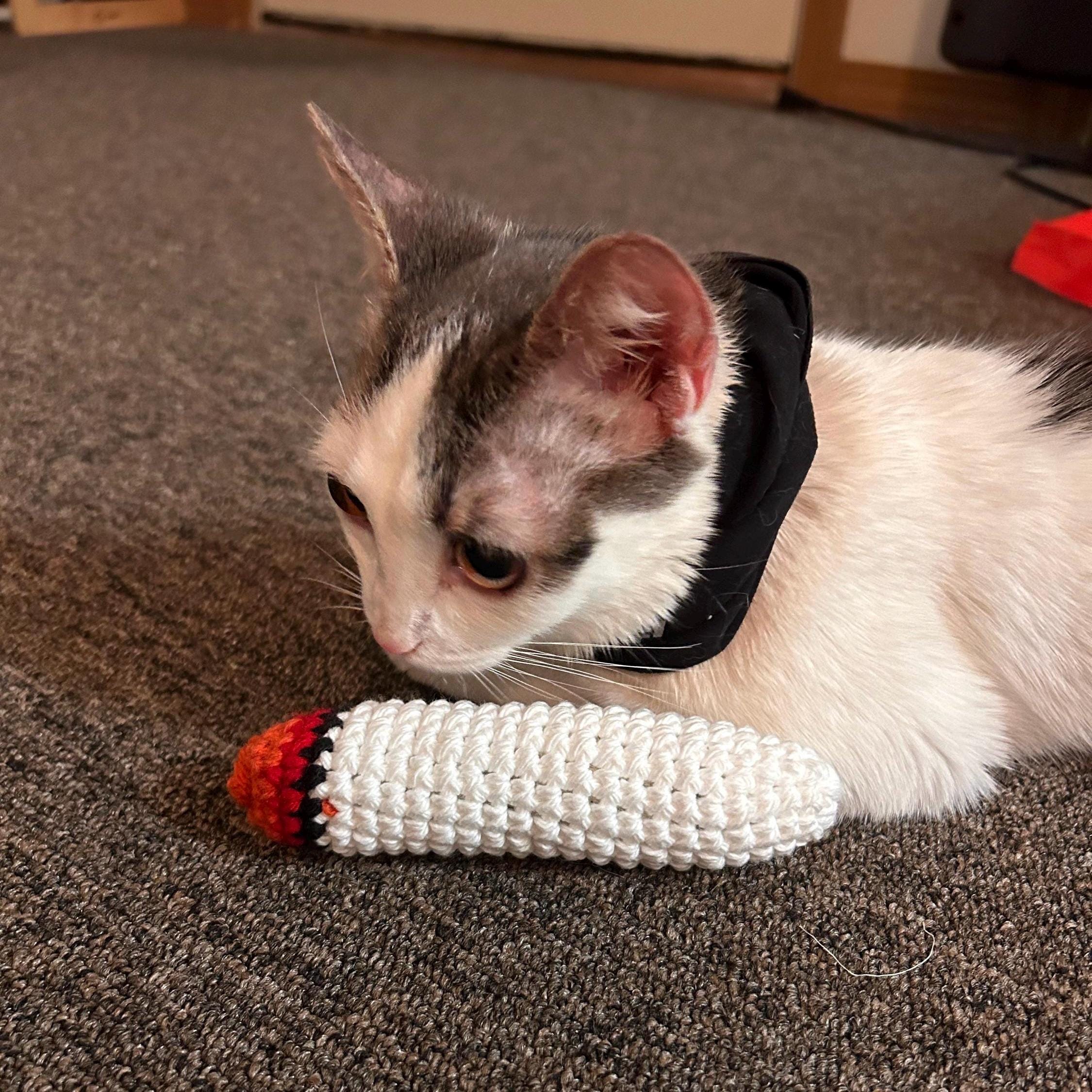 24 Cat Toy Crochet Patterns to Make for Playful Cats and Cat Lovers 22 Crochet Catnip Blunt Cat Toy