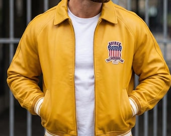 Chaqueta bomber Avirex amarilla de piel sintética estilo Avirex para hombre: estilo vintage, ajuste cómodo.