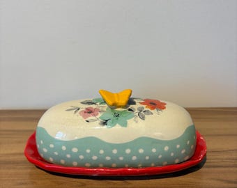 Mantequera con tapa de mariposa de Pioneer Woman / Decoración floral de cerámica para la cocina / Soporte para mantequilla de estilo rústico vintage / Mantequera de granja