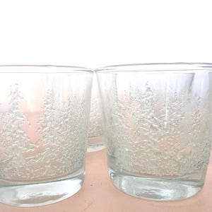 Vintage Textured Glass Tumblers Set of 4 - Tree Bark Pattern Clear Glassware Drinking Glasses
