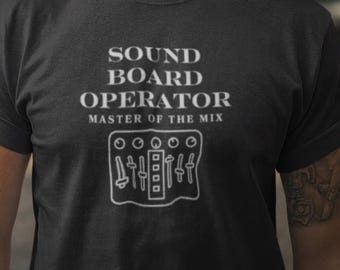 サウンドボードオペレーターTシャツ | マスターオブザミックスTシャツ | サウンドクルーギフト | オーディオエンジニアシャツ | シアターテックウィークアパレル | ステージクルーギア