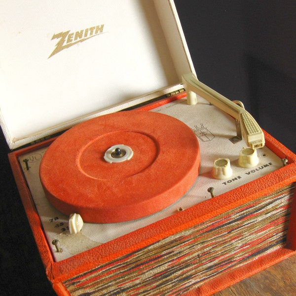 Vintage Zenith Portable Record Player .. Model HP-6V