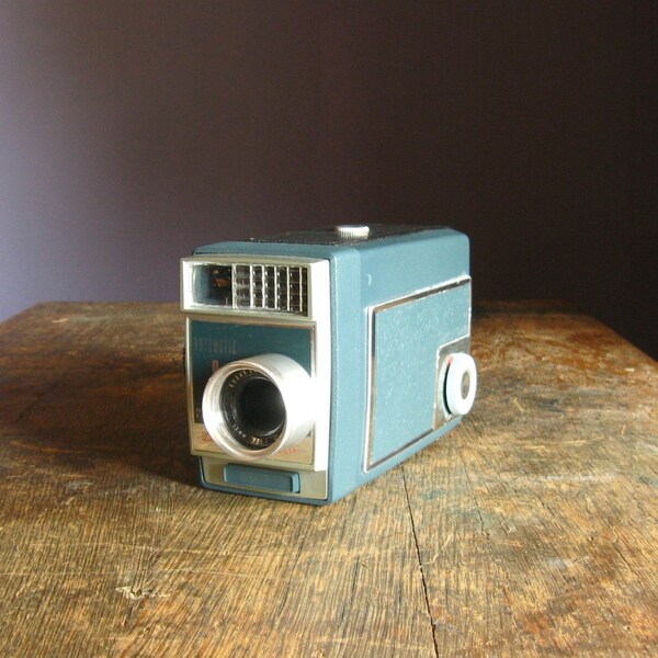 Vintage Kodak Automatic 8 .. 8mm Movie Camera