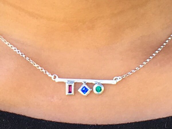 3 stone mothers necklace