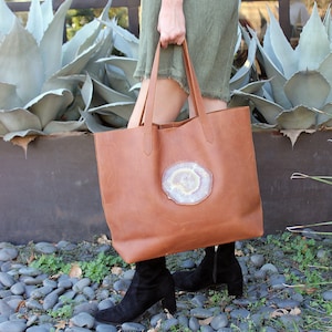 Tote de Cuero con Ágata • Bolso de Cuero Natural • Monedero Grande • Bolso para Computadora • Tote de Trabajo • Bolso Pañalera • Monedero Boho • Tote Perfecto • Hecho a Mano