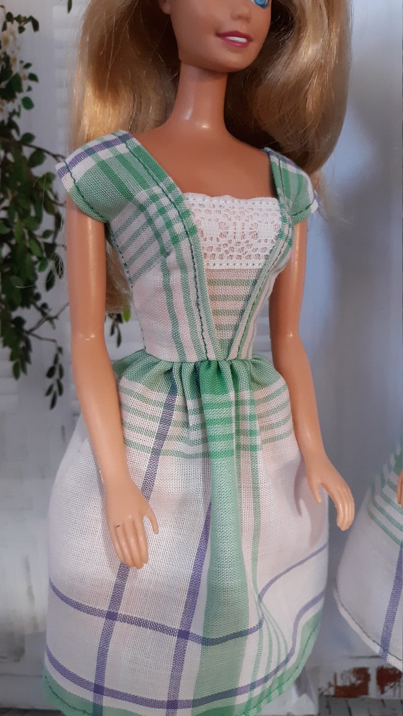 Green Plaid Dress for 1:6 female fashion dolls image 2